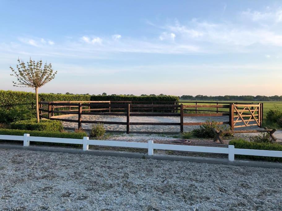 Linderhuisje, Rust, Ruimte, Privacy En Natuur Exterior photo